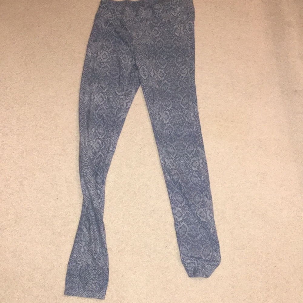 H&M patterned leggings | OPEN TO TRADING
